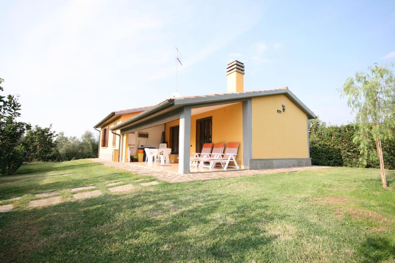 Carlotta Casetta Indipendente Non Distante Dal Mare Castagneto Carducci Exterior foto